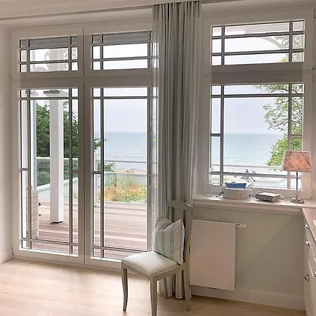 Svanen Am Timmendorfer Strand